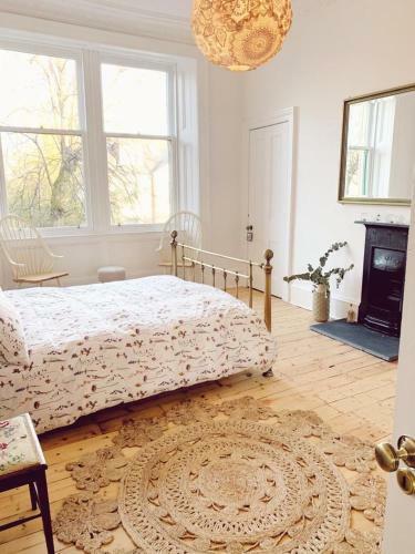 Oakshaw Apartment