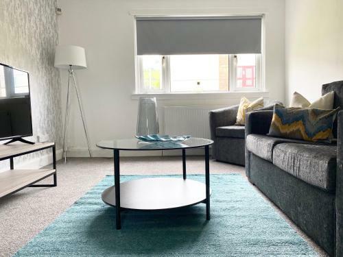 Glen Apartment