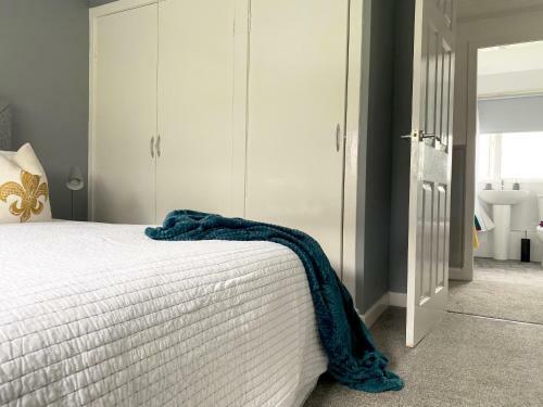 Glen Apartment