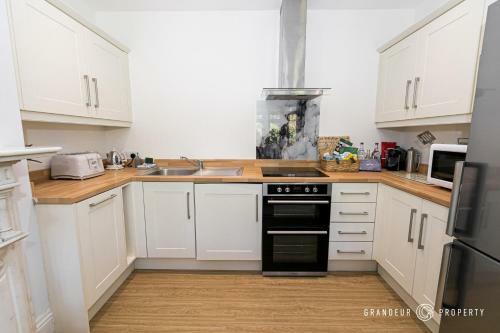 Apartamento Glamorous 2 Bed, Central Location, Scenic Views, Parking