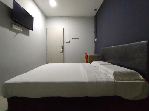 Hotel Oyo 90478 Marina World