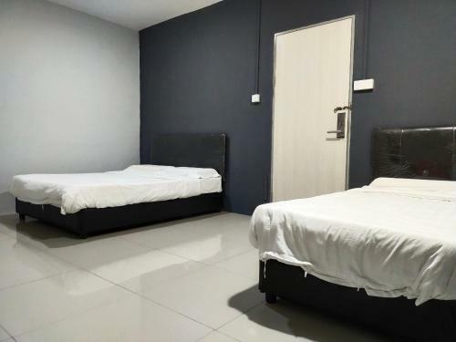Hotel Oyo 90478 Marina World