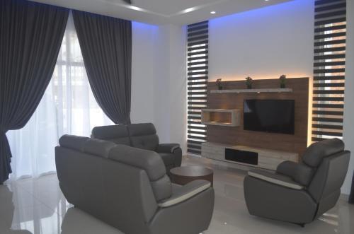 Villa Zinnia Residence 5
