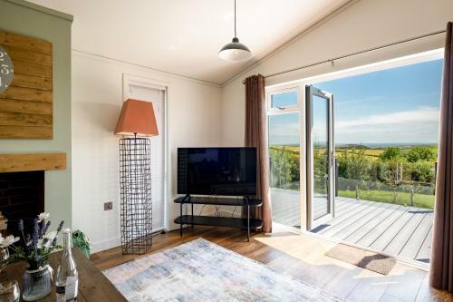 Edge Of Padstow, 2 Bedroom Luxury Lodge