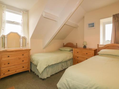 Yellow Sands Apartment 6