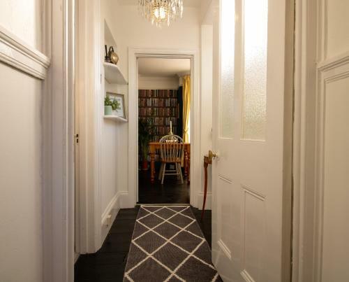 No.89 Stylish Ground Floor Apartment