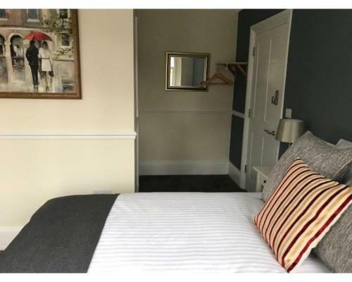 Hostal Iffley Town House