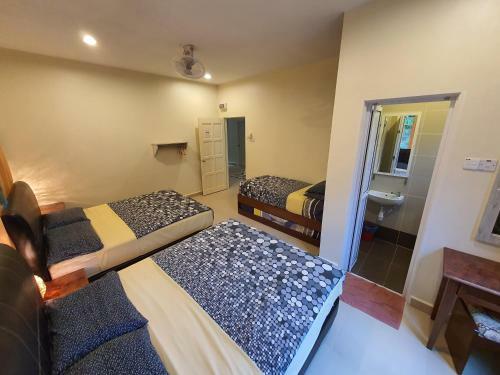 Bed & Breakfast Fathers Guesthouse Bungalow