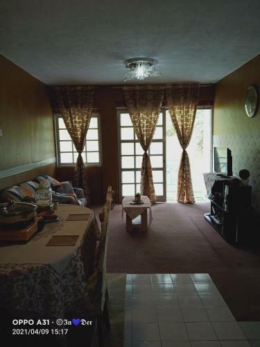 Apartamento Putri Chantek 2 Homestay