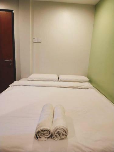 Adam Hotel