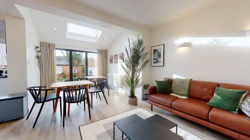 The Oxford Lodge Merton Room