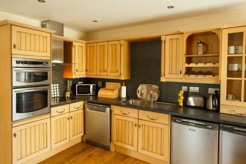 Portclew Cottages