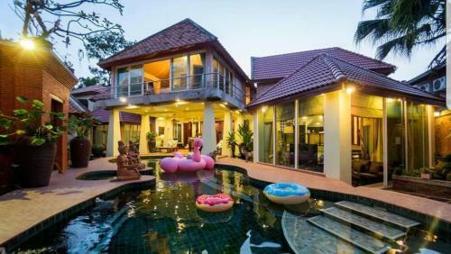 Nittaya Pool Villa