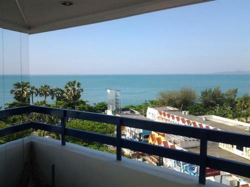Jomtien Beach Seaview Luxury Apartment