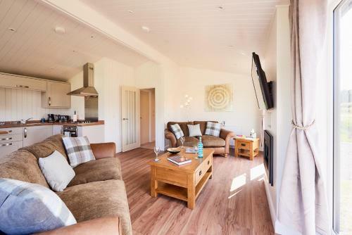 Silverwood Luxury Lodges & Bistro Barn