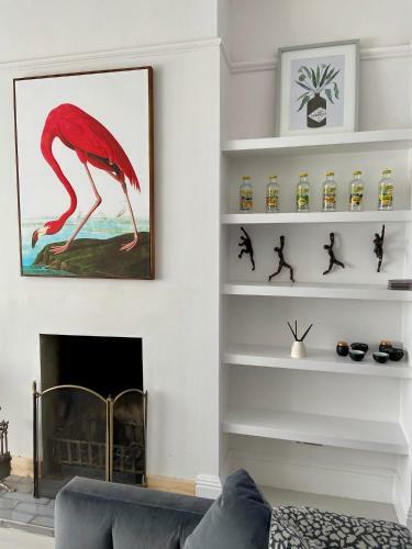 Stunning 4 Bed House With Private Beach