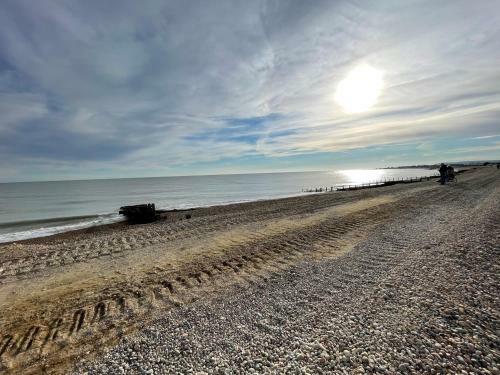 Warminster Apartment Bliss On The Bay Just A Stone's Throw Away