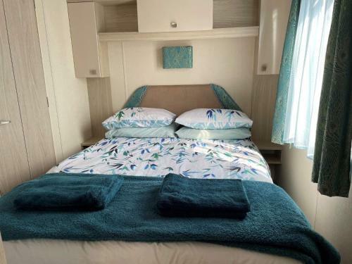 Pevensey Bay Holiday Park 2 Bedrooms Both With En Suites