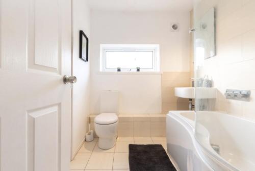 3 Bedroom House - Sleeps 6