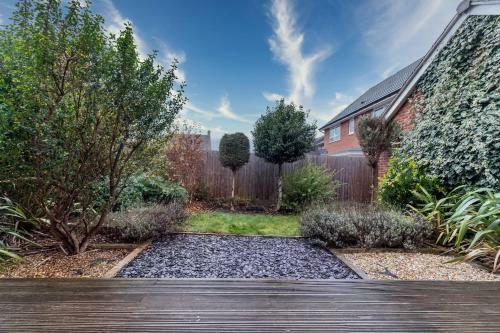 Long Stays 20pct Off-large 4bed-pooltable-parking