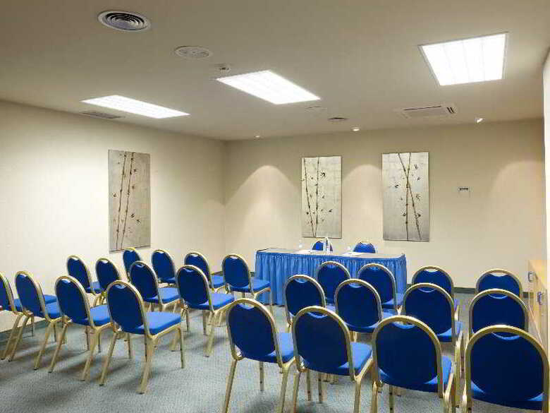 Hotel Express Holiday Inn Tres Cantos