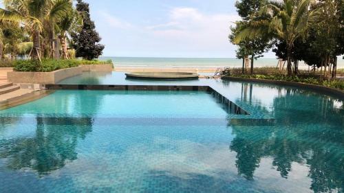 Hostal Timurbay Seafront Residence