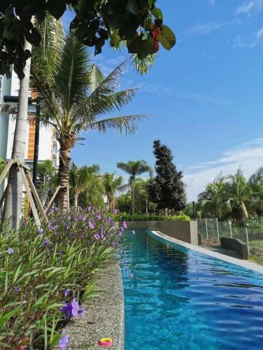 Hostal Timurbay Seafront Residence