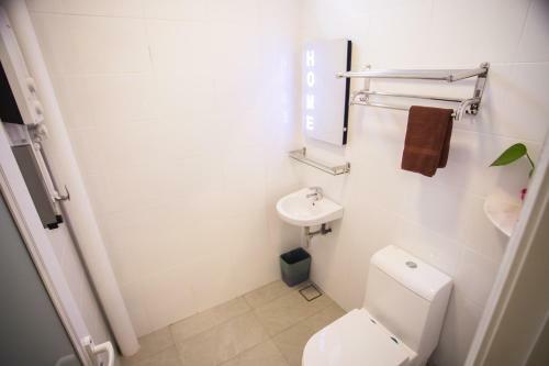 Hostal Tas 96 Inn