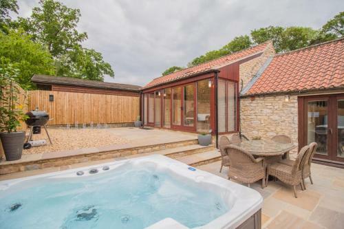 High Oaks Grange - Cottages
