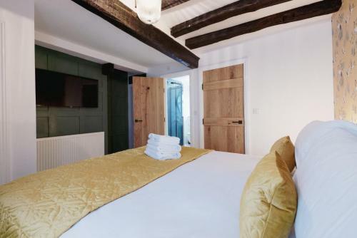 Host & Stay - Iris Cottage