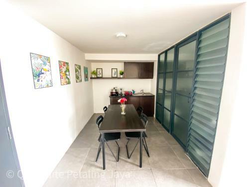 Qrac Deluxe Suite @ Petaling Jaya