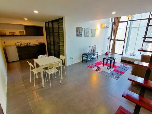 Hostal Qrac Deluxe Suite @ Petaling Jaya