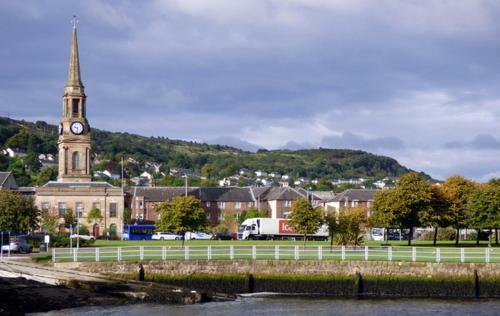River Clyde Views - Private & Spacious Apartment