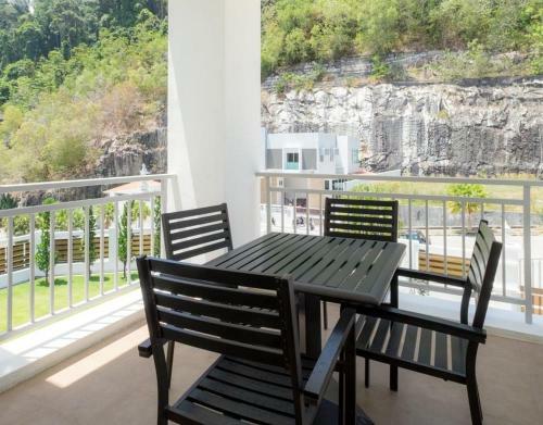 Villa 6, Persiaran Tanjung Bunga 3