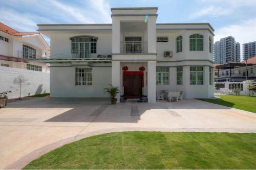 Villa 6, Persiaran Tanjung Bunga 3