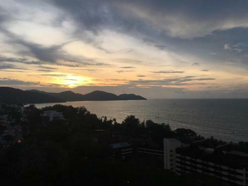 The View Feringghi Executive Apartment