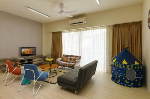 By The Sea Beach Front Apartment