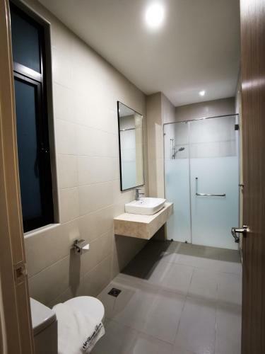 Batu Ferringhi Gold Pearl Luxury Homestay