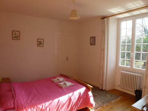 Hostal Maison Bois Fleurie