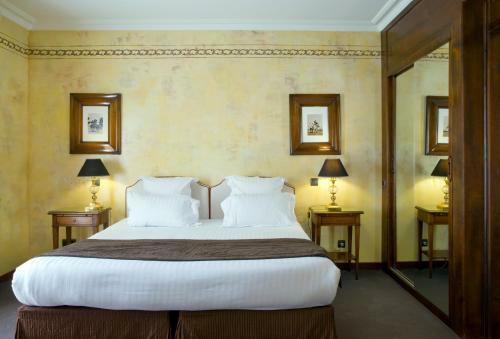 Hotel La Pyramide