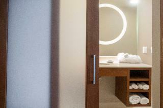 Hotel Springhill Suites By Marriott Cincinnati Midtown