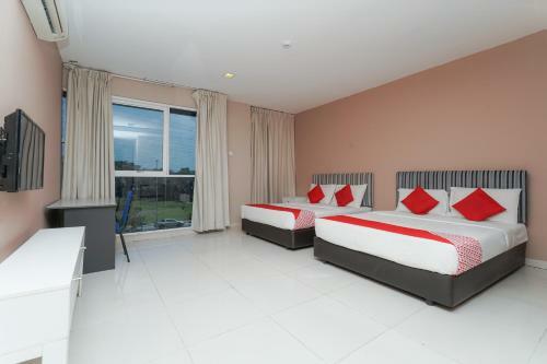 Oyo 90100 Bangi Gateway Hotel