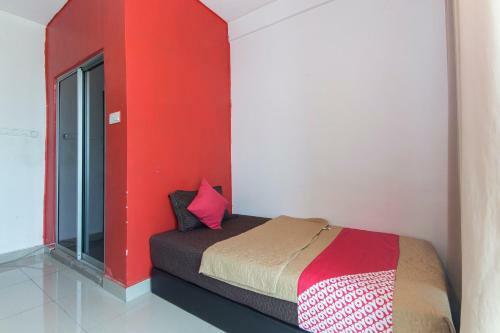 Oyo 439 Night Queen Hotel