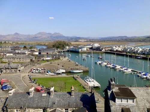 Harbour Lookout Porthmadog 1124