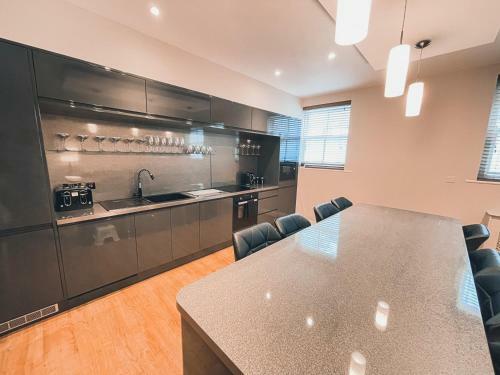 Rowley House - Old Town Poole - Sleeps 8