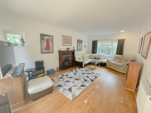 Woodland Setting - Gorgeous 5 Bedroom House