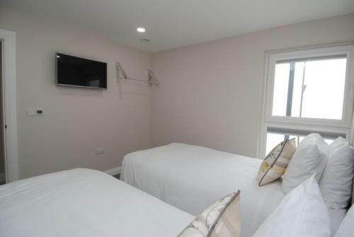 Luxury South Pier Apartment