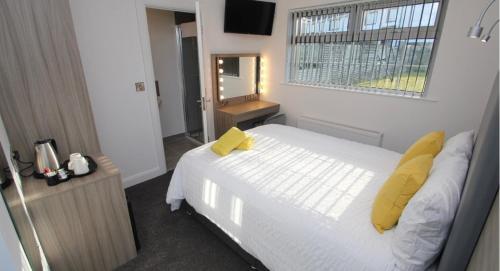 Bed & Breakfast Guest Rooms @ 128