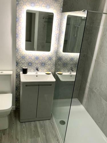 La Brisa-fully Refurbished, Perfect Local, Pet Friendly