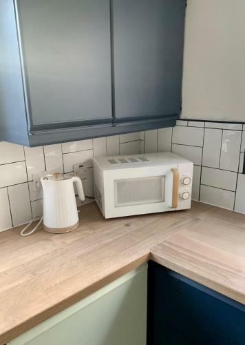 La Brisa-fully Refurbished, Perfect Local, Pet Friendly